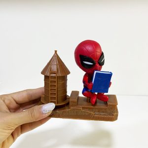 فیگور اسپایدرمن با قلعه